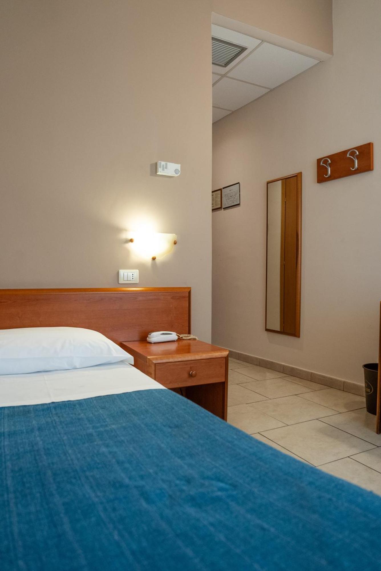 Hotel Belvedere Канікатті Екстер'єр фото