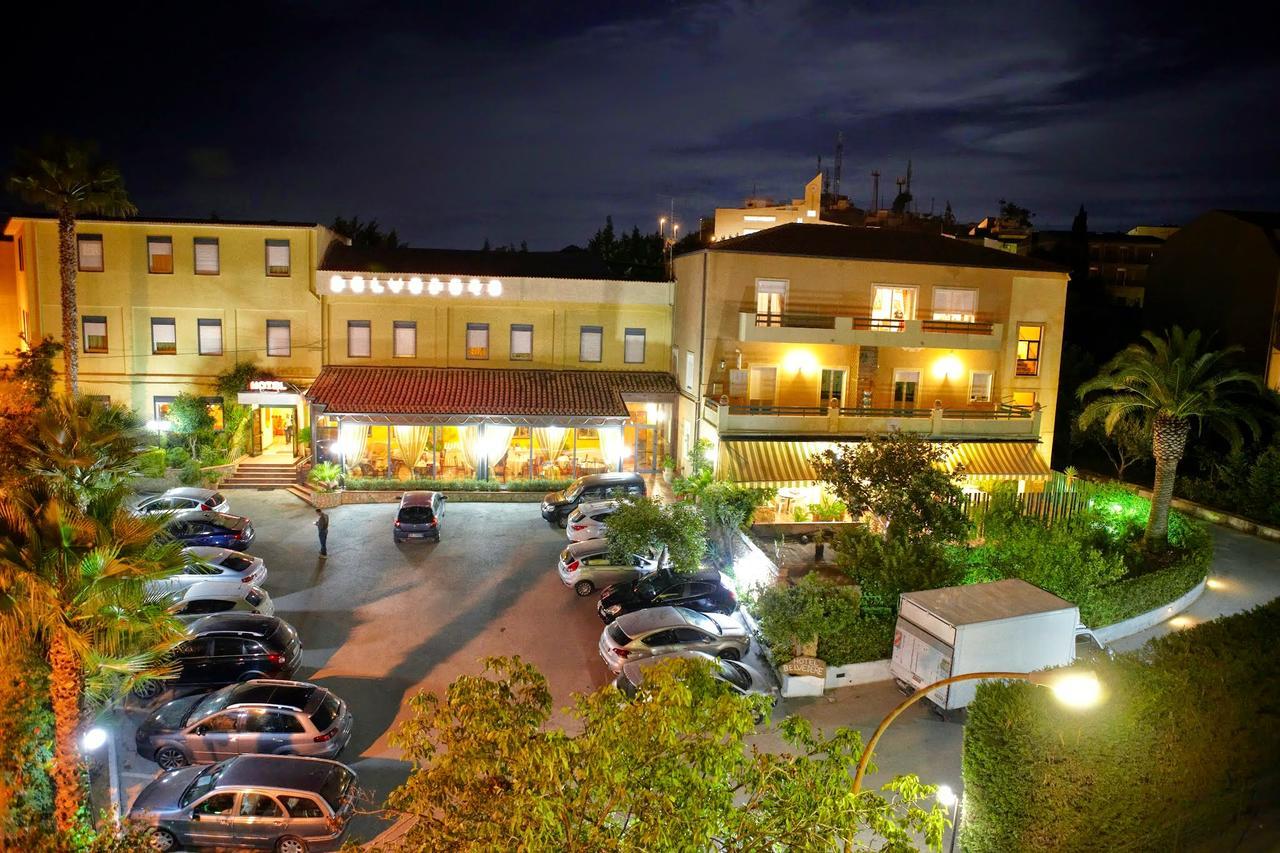 Hotel Belvedere Канікатті Екстер'єр фото